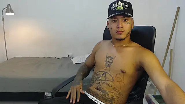 crow black00 online show from September 18, 2:57 am