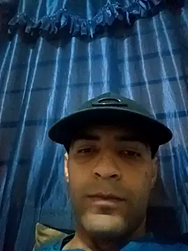 johan77esteban online show from October 28, 8:44 pm