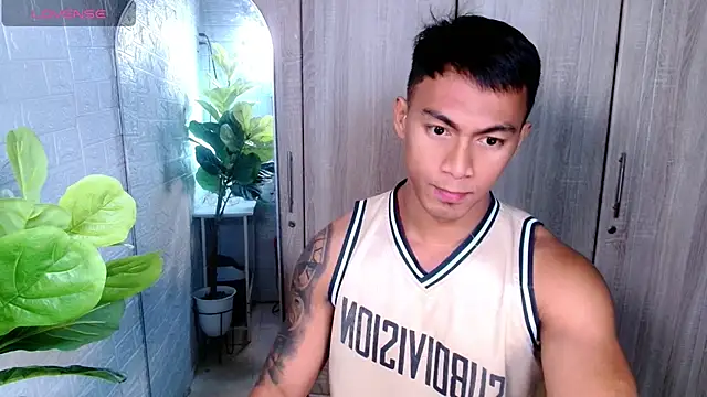 PinooyMilker online show from February 28, 1:10 pm