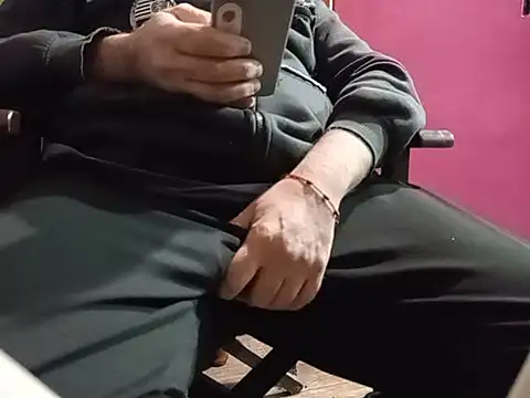 BabyBearMilk online show from April 10, 1:23 am