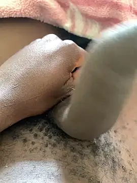 Snapshot of midravelta chatting on September 25, 6:23 am midravelta online show from September 25, 6:23 am