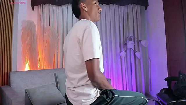 JulienSaint online show from February 2, 11:51 am