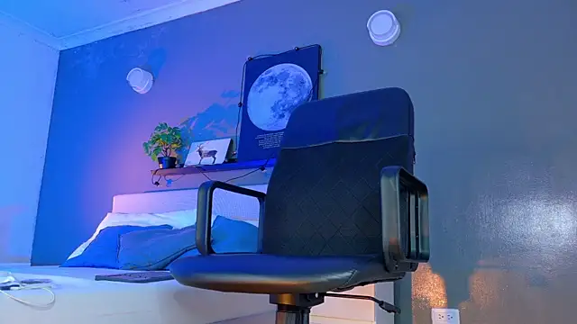 MrFox   online show from December 3, 7:42 pm