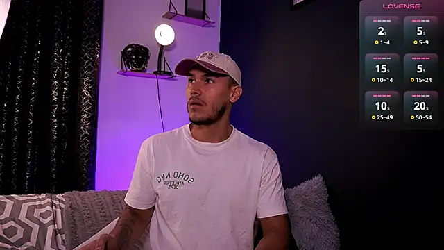 MarkSantozz online show from June 4, 2:39 am