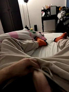 Frankieyyy1 online show from December 19, 8:17 pm