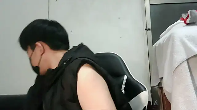 bigbb101011 online show from December 16, 1:51 pm