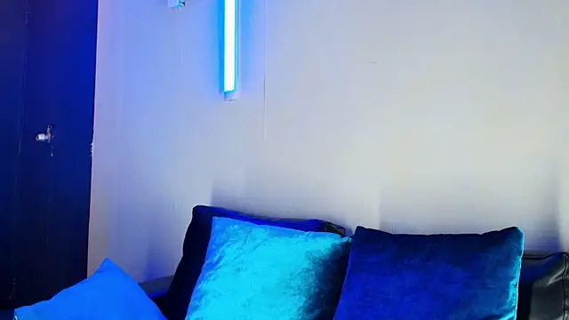  DantFox  online show from October 17, 8:13 pm