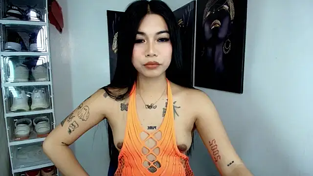 yourmistressluna01 online show from November 2, 10:08 am