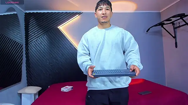 Horny nick18 online show from March 30, 1:12 pm