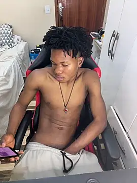 Snapshot of eunegrao chatting on October 4, 1:21 am eunegrao online show from October 4, 1:21 am