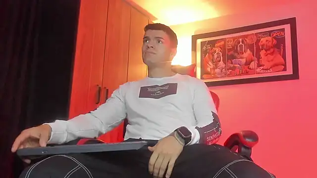 ALPHA DOMINUS  online show from January 15, 4:49 am