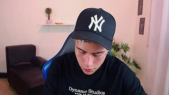 setthomas online show from February 25, 10:22 pm