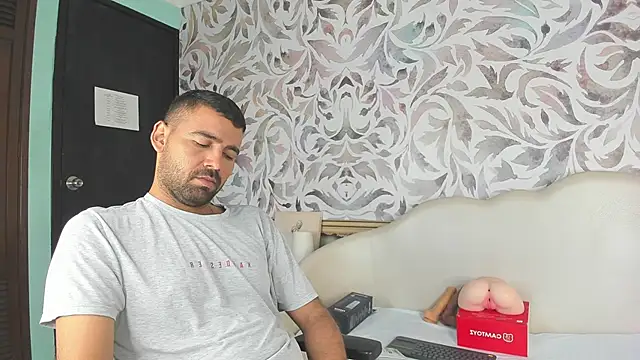 magnus serket online show from February 14, 12:11 pm