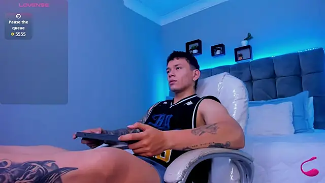 Thomas moon online show from November 28, 12:51 pm