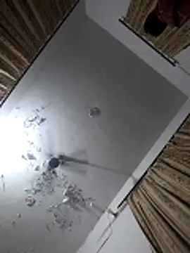 desir3dlund online show from April 21, 5:41 pm