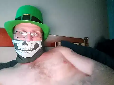 Bsmith1321 online show from July 8, 11:47 am