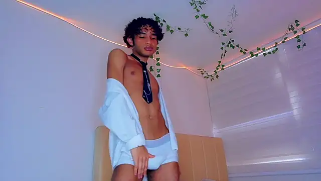 Aaron Wiinter online show from November 6, 9:07 pm