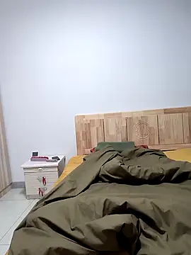 huanhuanaaaaa online show from March 4, 2:13 pm