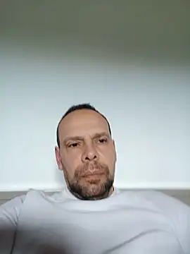 calofarru online show from June 7, 6:20 am