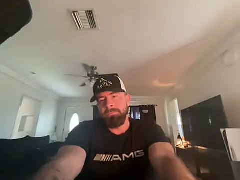 biggdickbandit92 online show from June 3, 2:33 pm