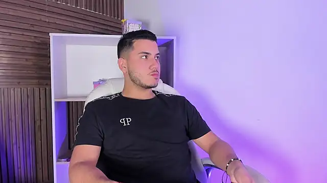 Snapshot of Axel_grey_ chatting on October 24, 12:40 pm Axel grey  online show from October 24, 12:40 pm