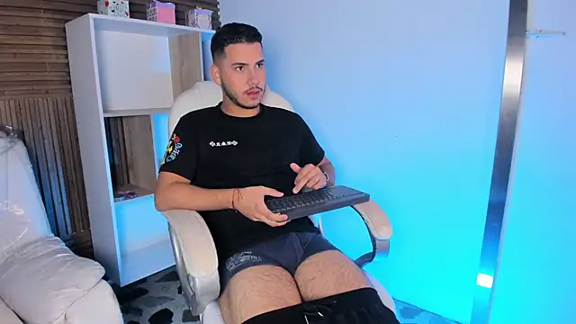 Snapshot of Axel_grey_ chatting on September 22, 1:10 pm Axel grey  online show from September 22, 1:10 pm