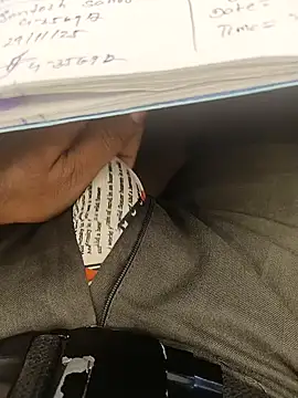 hotboy43339 online show from December 15, 9:17 am