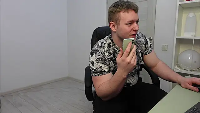 Richard Dullas online show from December 20, 3:30 pm