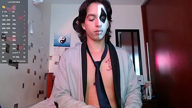 DannyPhantom555 online show from October 31, 7:50 pm