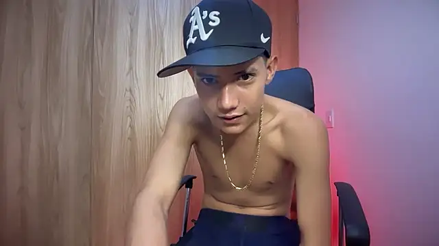 Toy boy777 online show from March 3, 7:16 am