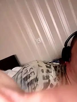 Dawidwi493  online show from April 14, 4:28 pm