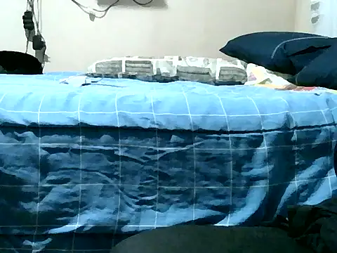 Snapshot of comobucetinhas chatting on October 19, 1:32 am comobucetinhas online show from October 19, 1:32 am