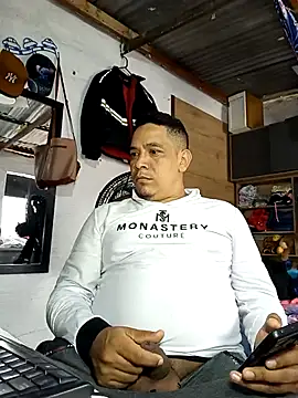 Cristianherrera online show from October 12, 6:24 pm