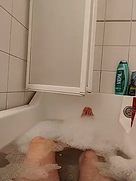 Baldassarre1990 online show from October 24, 7:48 pm