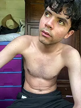 Axel-Mejia online show from July 14, 3:40 pm