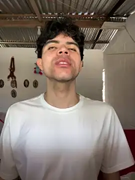 Axel-Mejia online show from February 25, 7:15 pm