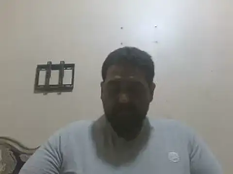 elpoop7305 online show from April 8, 10:29 pm