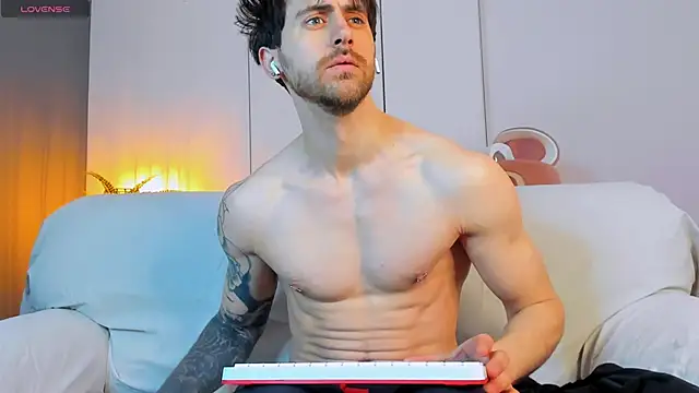 Oscar Miller  online show from April 8, 8:03 am