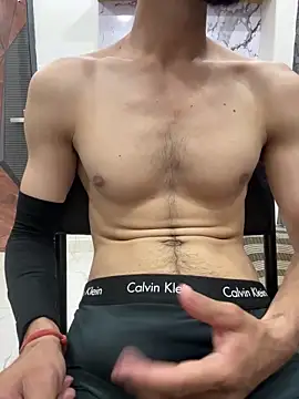 coupleyug online show from April 4, 5:10 pm