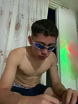 elfernh online show from July 11, 11:51 pm
