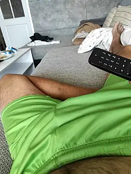 Snapshot of hansvonerotic1 chatting on September 13, 9:32 am hansvonerotic1 online show from September 13, 9:32 am