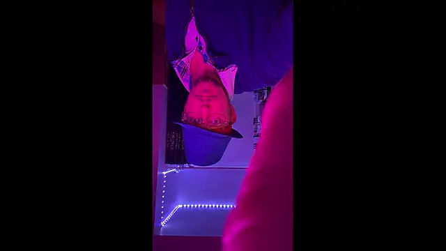 Pussyismyfavoritetaste online show from December 21, 10:01 am