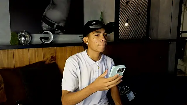 AlanCutee online show from April 12, 12:39 pm