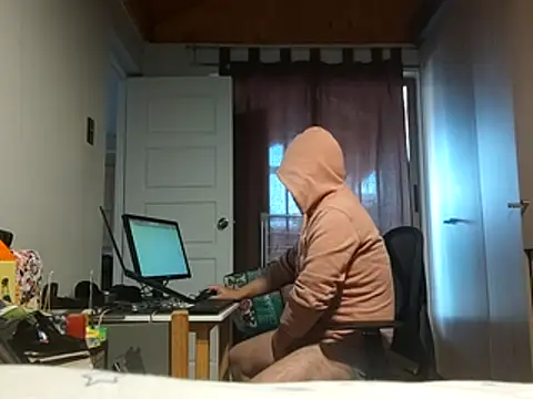 Snapshot of miker1239 chatting on October 10, 2:44 pm miker1239 online show from October 10, 2:44 pm