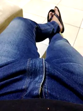 Snapshot of JoaoPedro17cm chatting on October 26, 6:54 pm JoaoPedro17cm online show from October 26, 6:54 pm