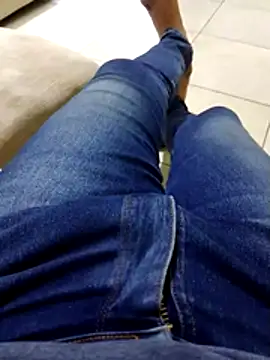 Snapshot of JoaoPedro17cm chatting on October 30, 9:49 pm JoaoPedro17cm online show from October 30, 9:49 pm