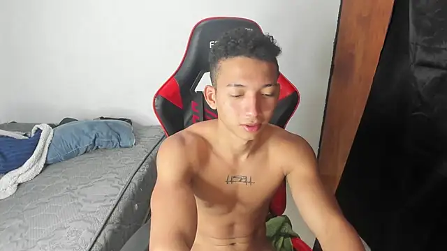 JuanchiT66 online show from March 2, 5:08 am