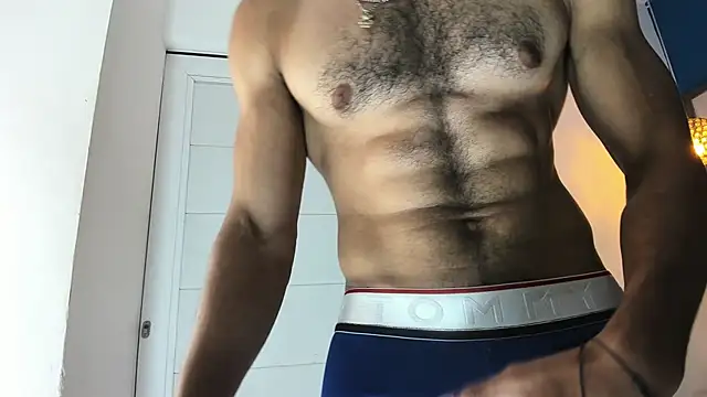 latinhotmuscle online show from June 10, 11:16 pm