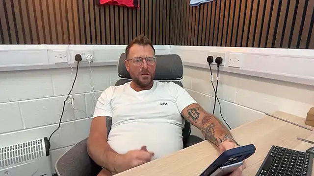 bilf1978 online show from February 27, 8:04 am