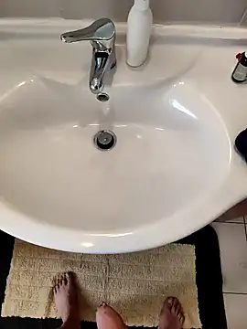 Snapshot of FedericaFederico chatting on October 7, 8:18 am FedericaFederico online show from October 7, 8:18 am